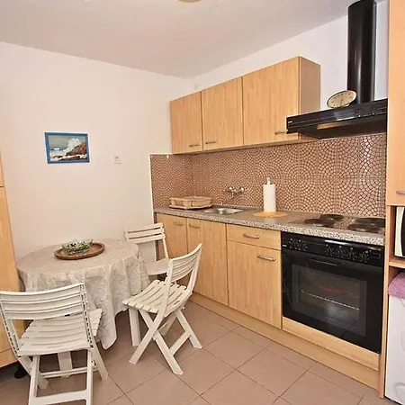 5665a Apartment